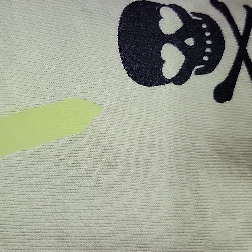 Wildfox Skull & Cross Bones Sweatshirt - Oversized Women's Medium - made in USA - Picture 5 of 16